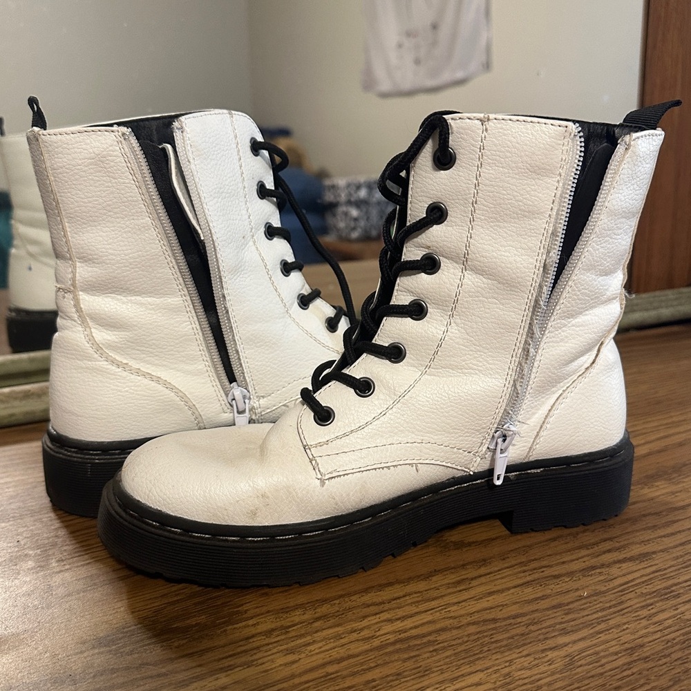 White Lace-Up Combat Boots - Picture 3 of 10